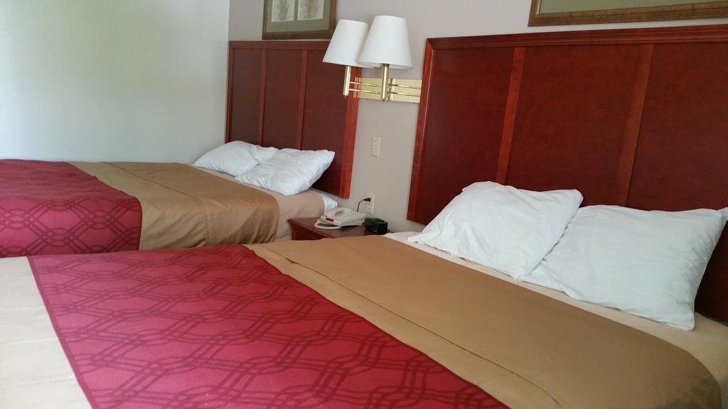 Rodeway Inn Mitchell Kültér fotó