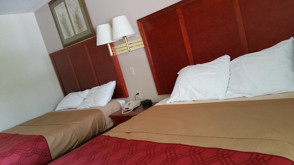 Rodeway Inn Mitchell Kültér fotó